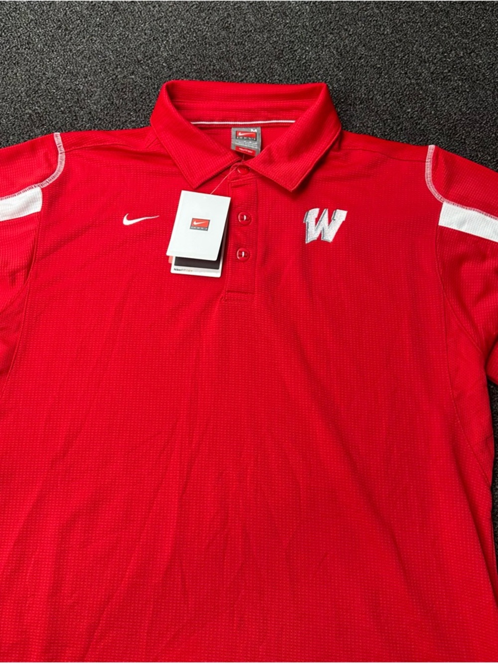 Vintage Nike Wisconsin Badgers Polo Shirt M Red Embroidered Logo Dri Fit M- NWT